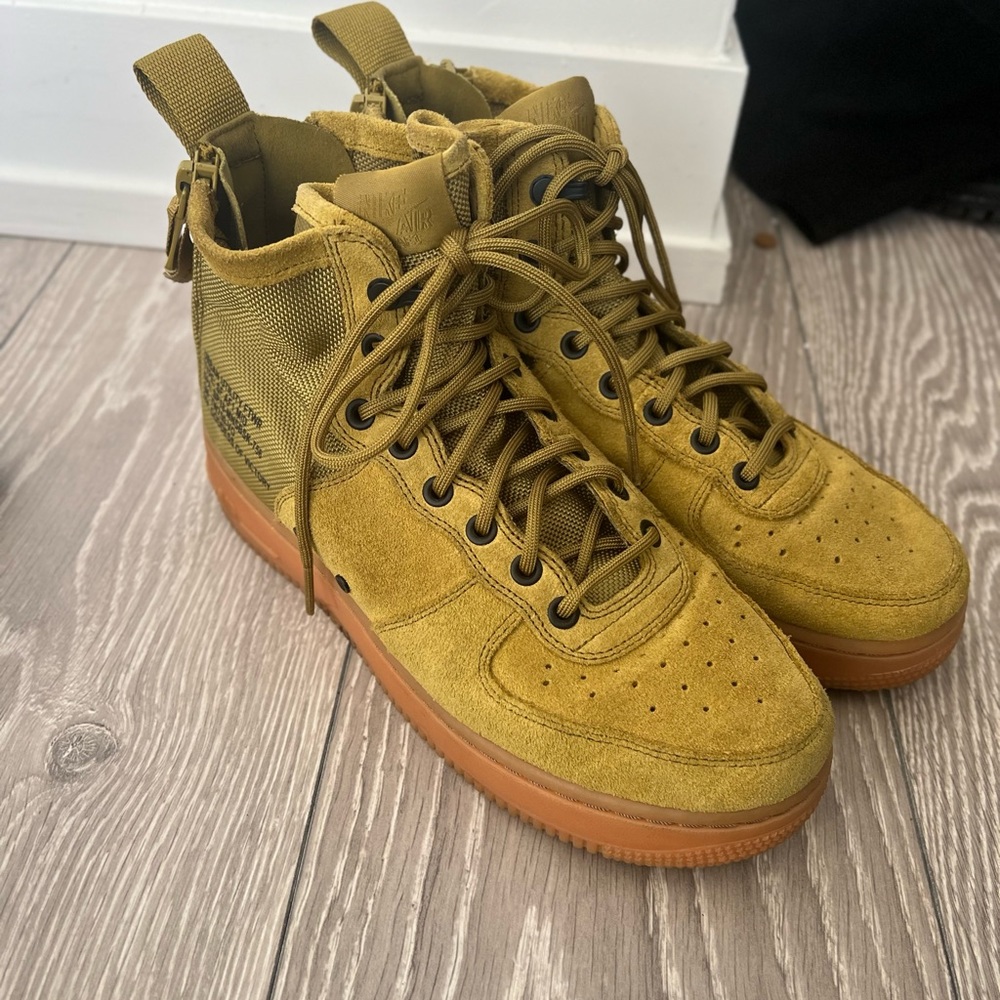 NIKE 2017 Air Force 1 Mid 'Desert Moss'